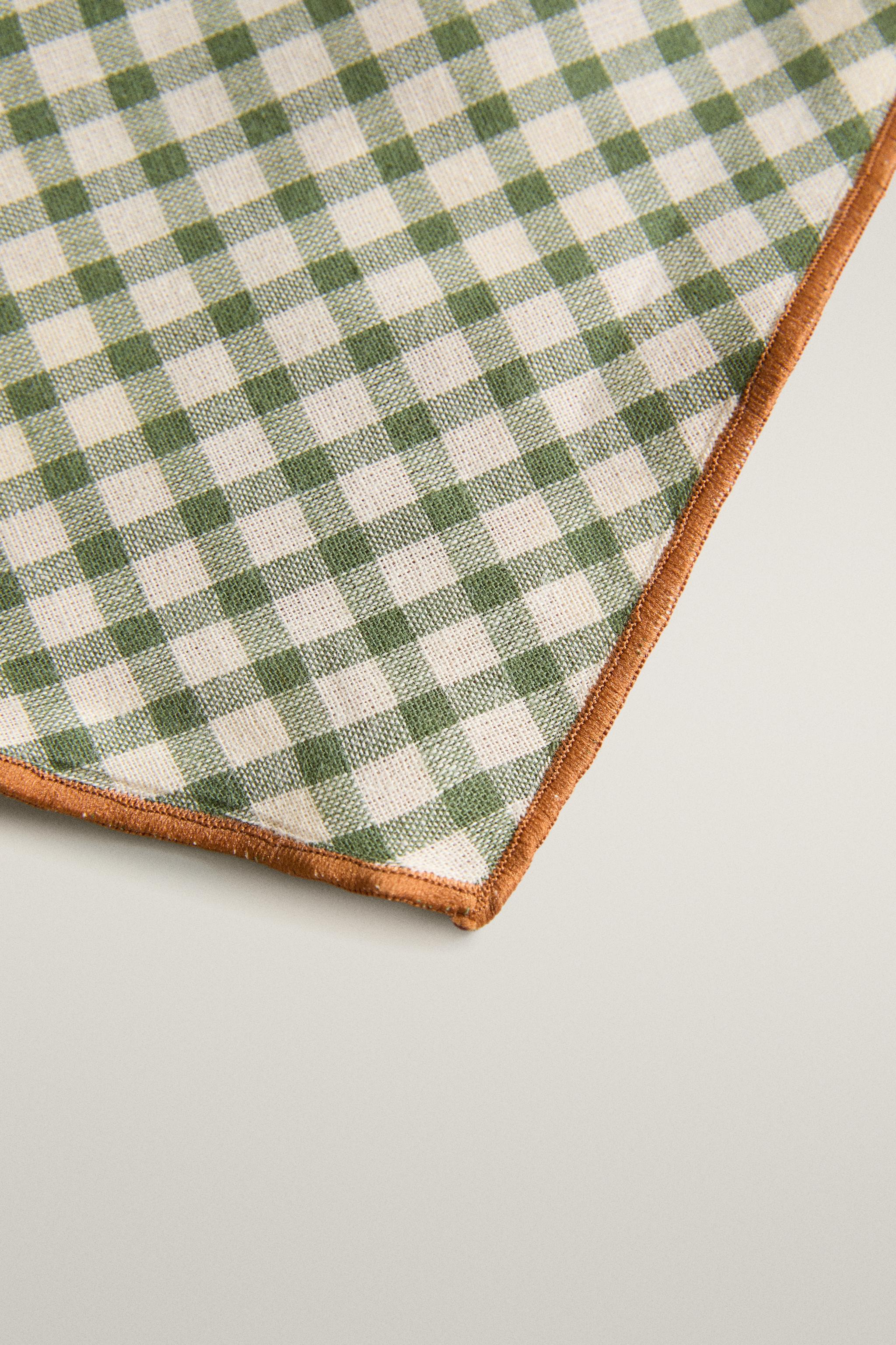 REVERSIBLE CHECK PET BANDANA