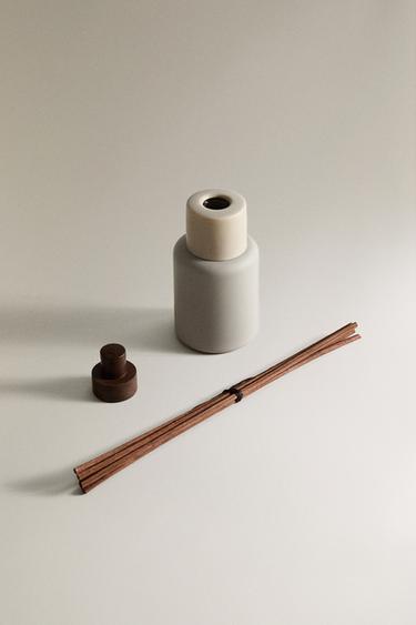 (95 ML) FLOR DE NOVIEMBRE SCENTED REED DIFFUSERS - Brick by Zara - Image 2