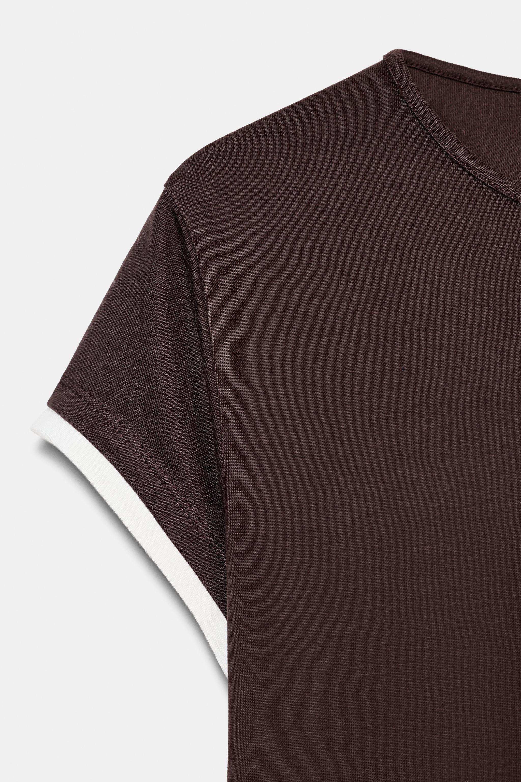 T-SHIRT À LISERÉS EN CONTRASTE