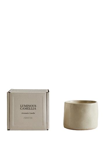(150 G) LUMINOUS CAMELLIA SCENTED CANDLE - Light pink by Zara