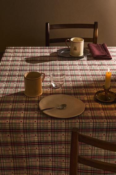 DYED THREAD CHRISTMAS HEART TABLECLOTH - Red by Zara - Image 5