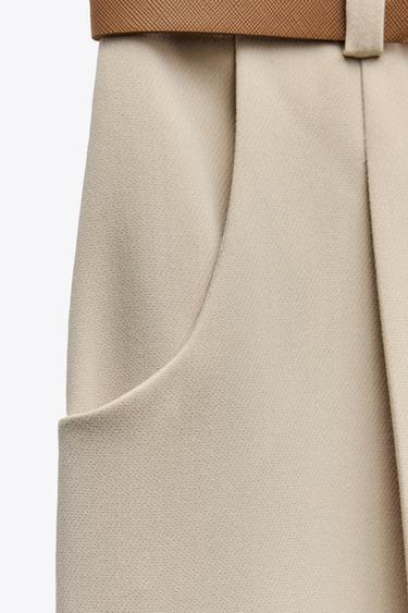 PANTALON À PINCES ET CEINTURE - Camel clair de Zara - Image 7