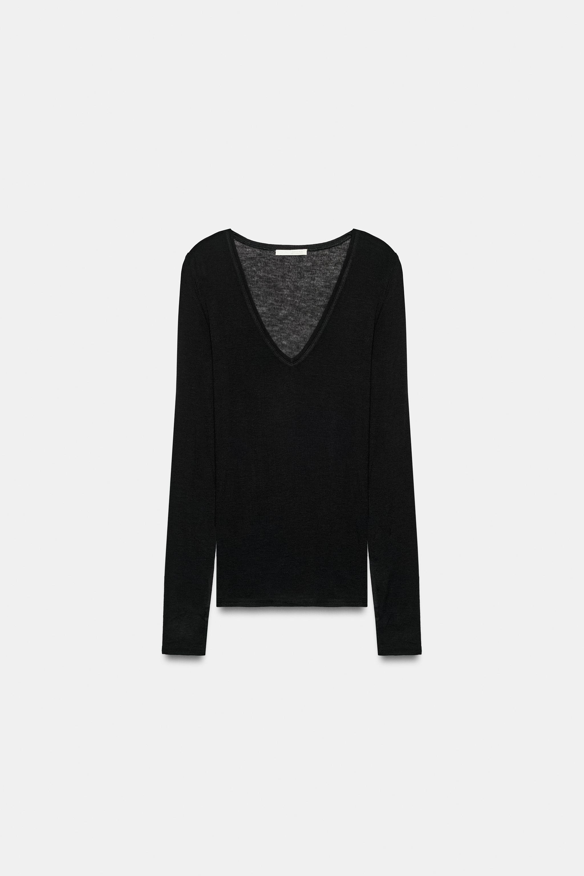 LONG SLEEVE V-NECK T-SHIRT