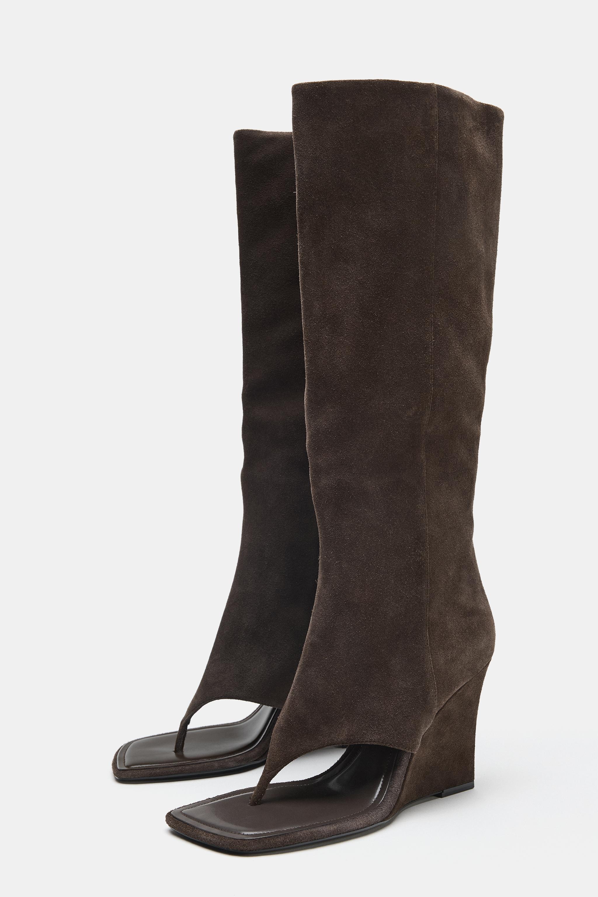 LEATHER BOOTS WITH FRONT CUTOUT