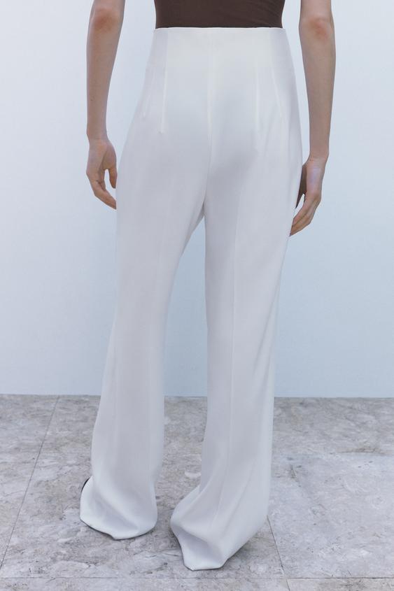 https://static.zara.net/assets/public/0aa8/aa6f/30674e7aa8f4/7842675b87f6/07592187712-020-a3/07592187712-020-a3.jpg?ts=1741164582256&w=563