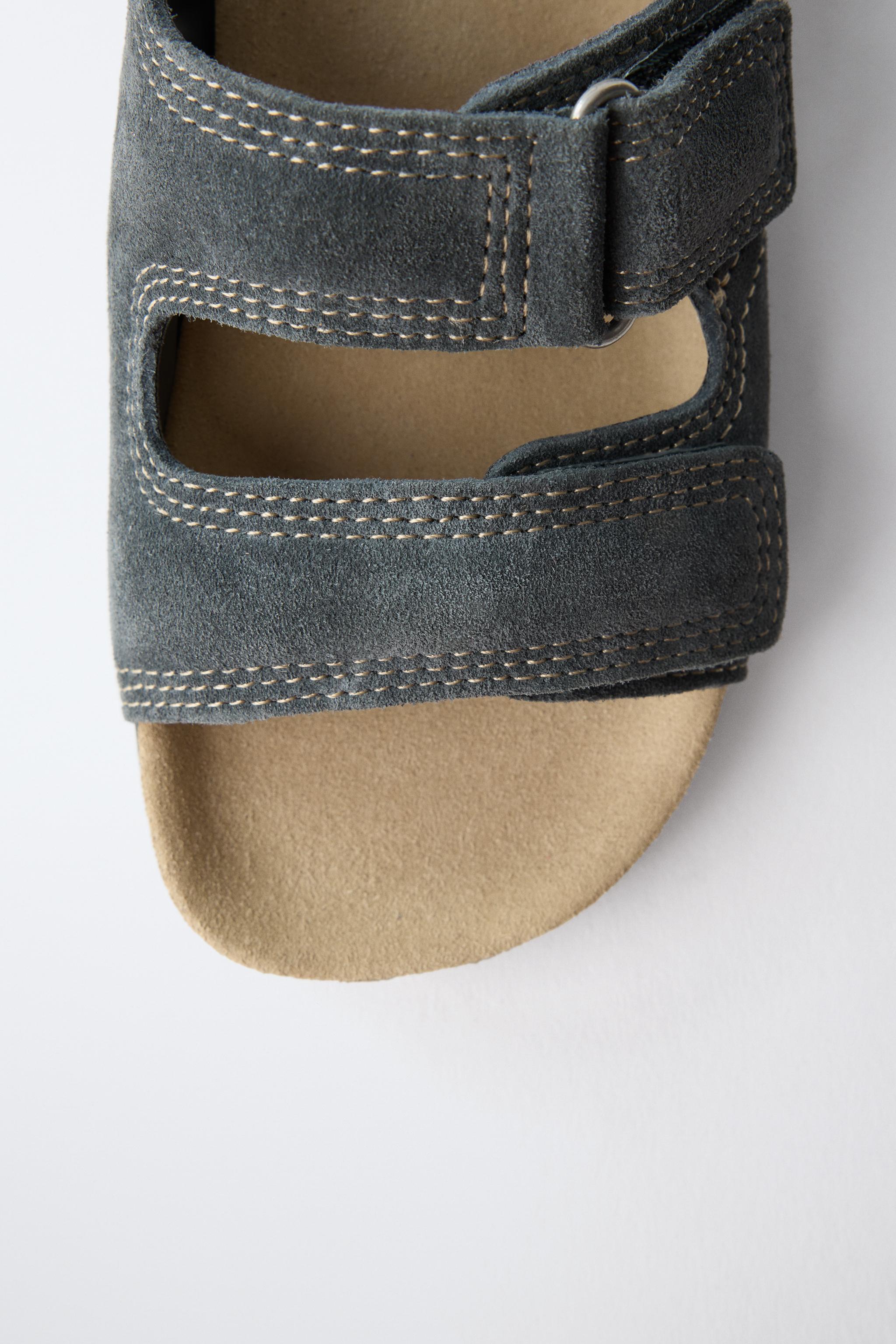 SANDALES EN CUIR