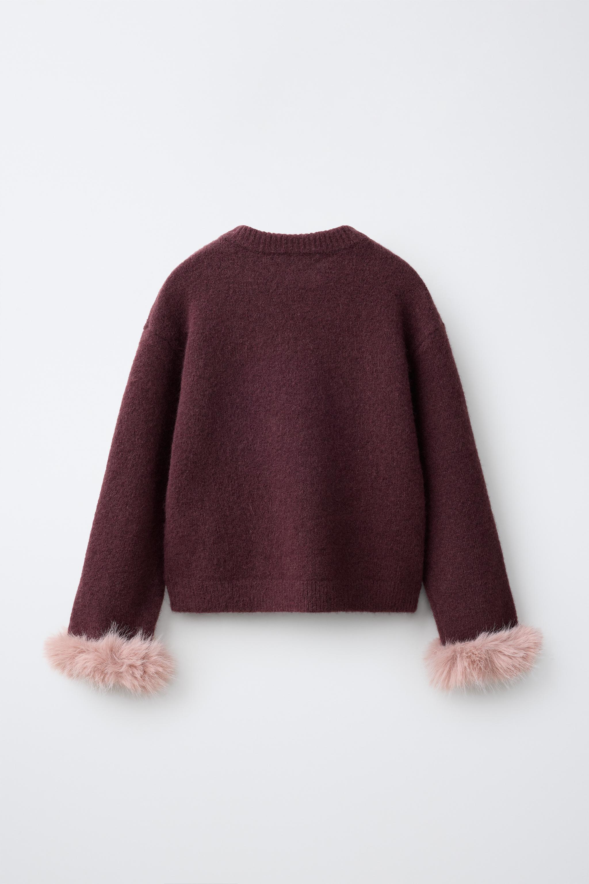 PULL EN MAILLE POIGNETS EFFET FOURRURE