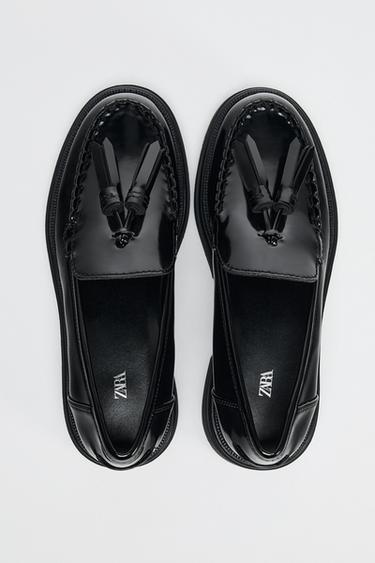 MOCASSINS VERNIS À POMPONS - Noir de Zara - Image 5