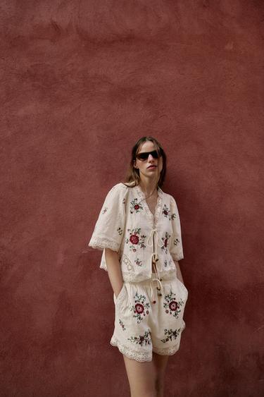 Zara EMBROIDERED FLORAL SHORTS - Ecru - Image 0