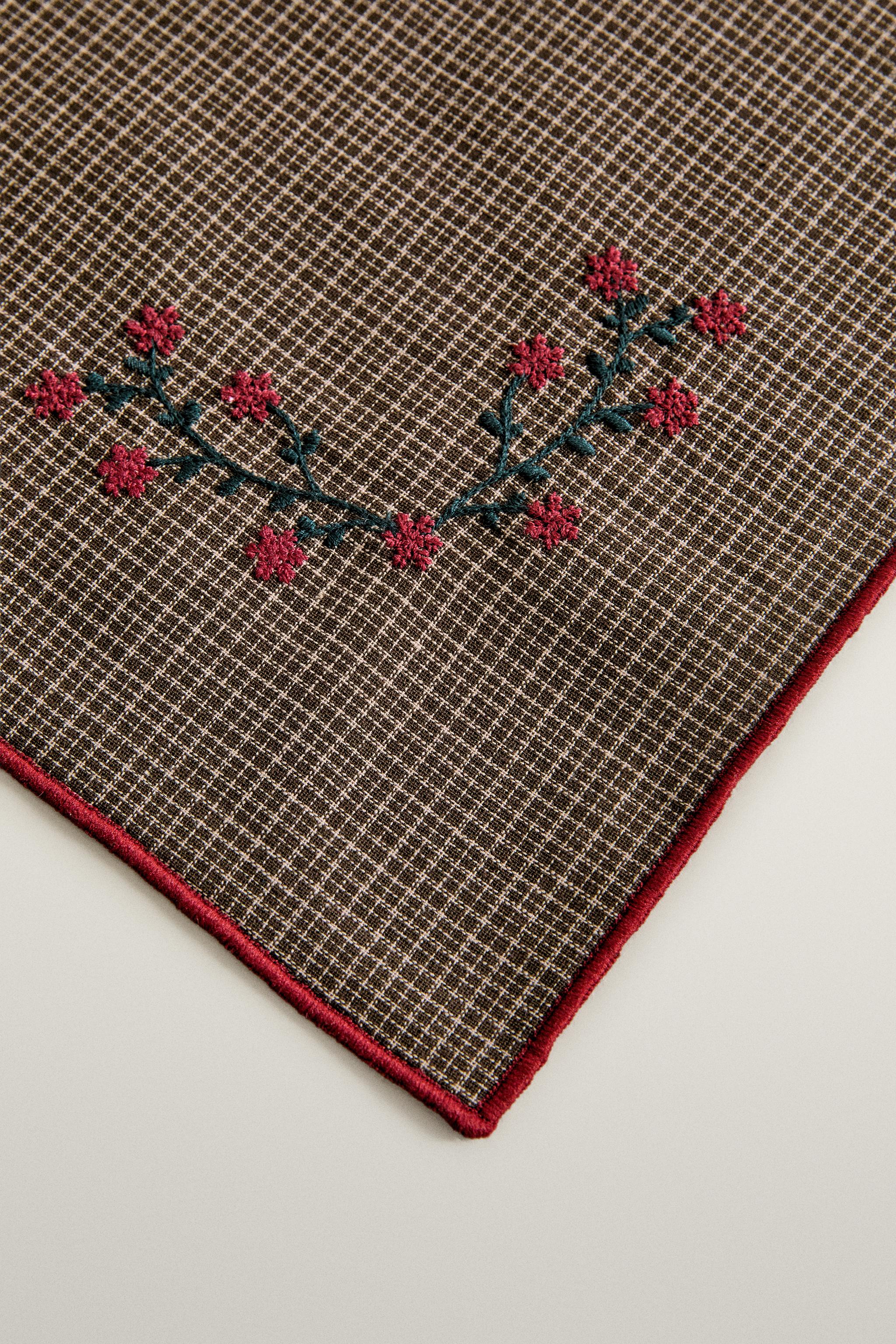 CHRISTMAS EMBROIDERED COTTON NAPKINS (PACK OF 2)
