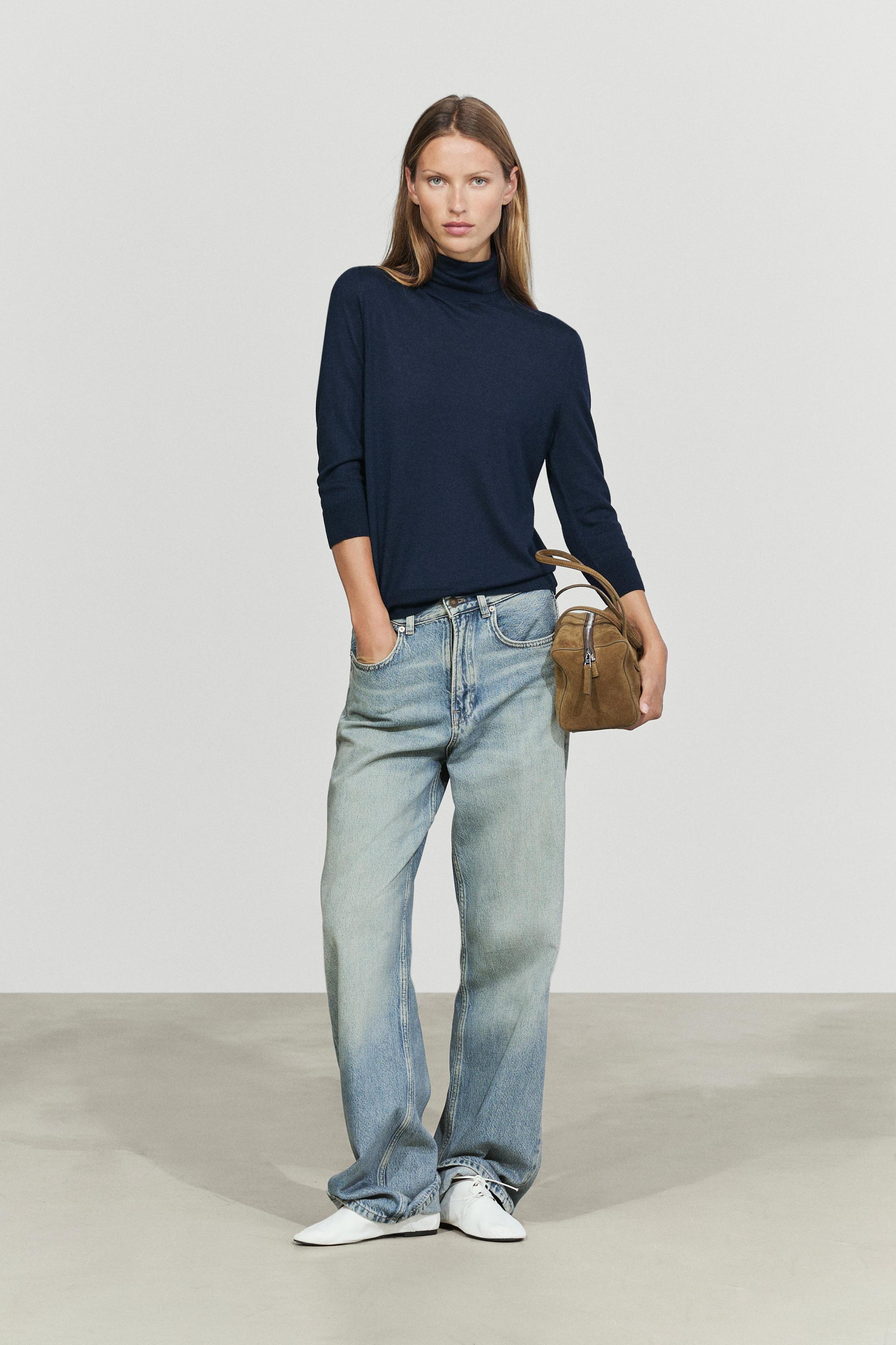 Wool blend turtleneck knit sweater — Navy blue