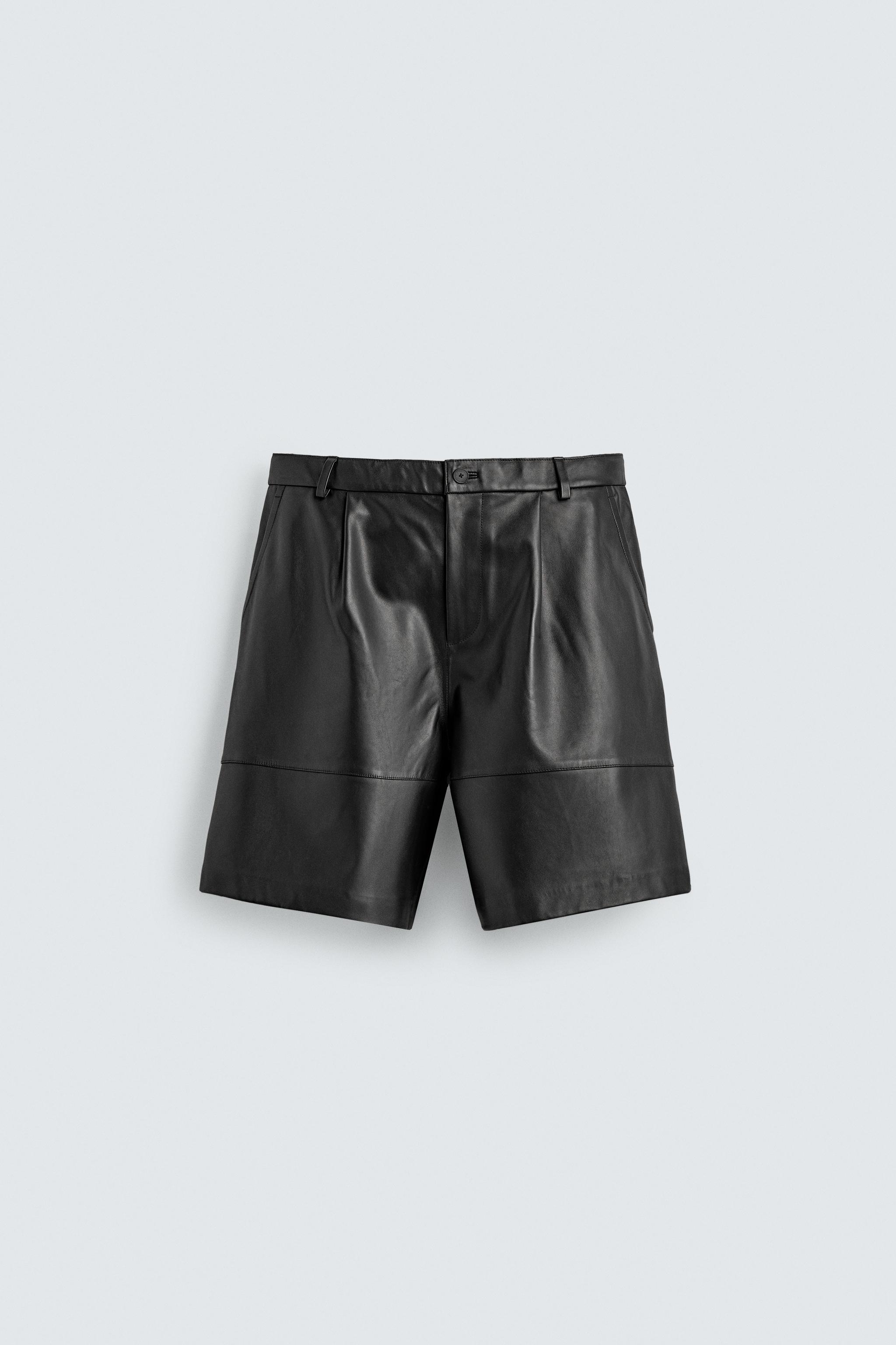 RELAXED FIT LEATHER PLEATED SHORTS