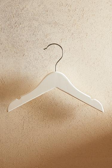 PACK GANCHOS BEBÉ MADERA (PACK DE 3) - Blanco roto de Zara - Imagen 0
