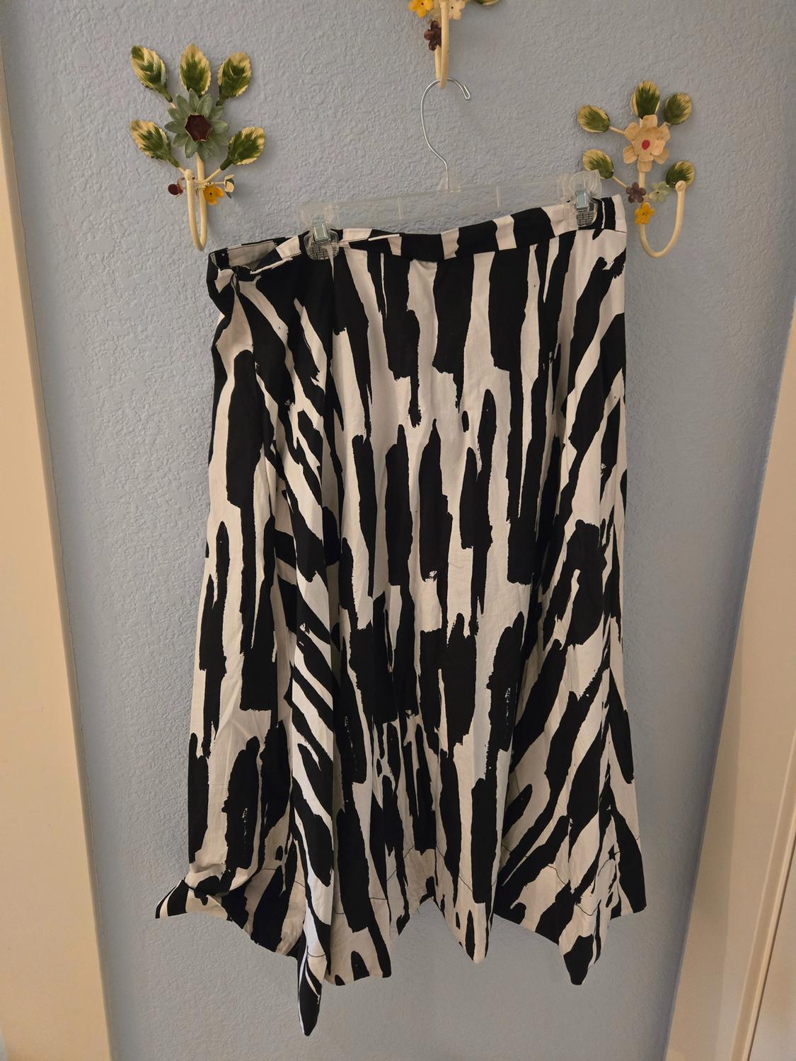PRINTED MIDI SKIRT - Image 2