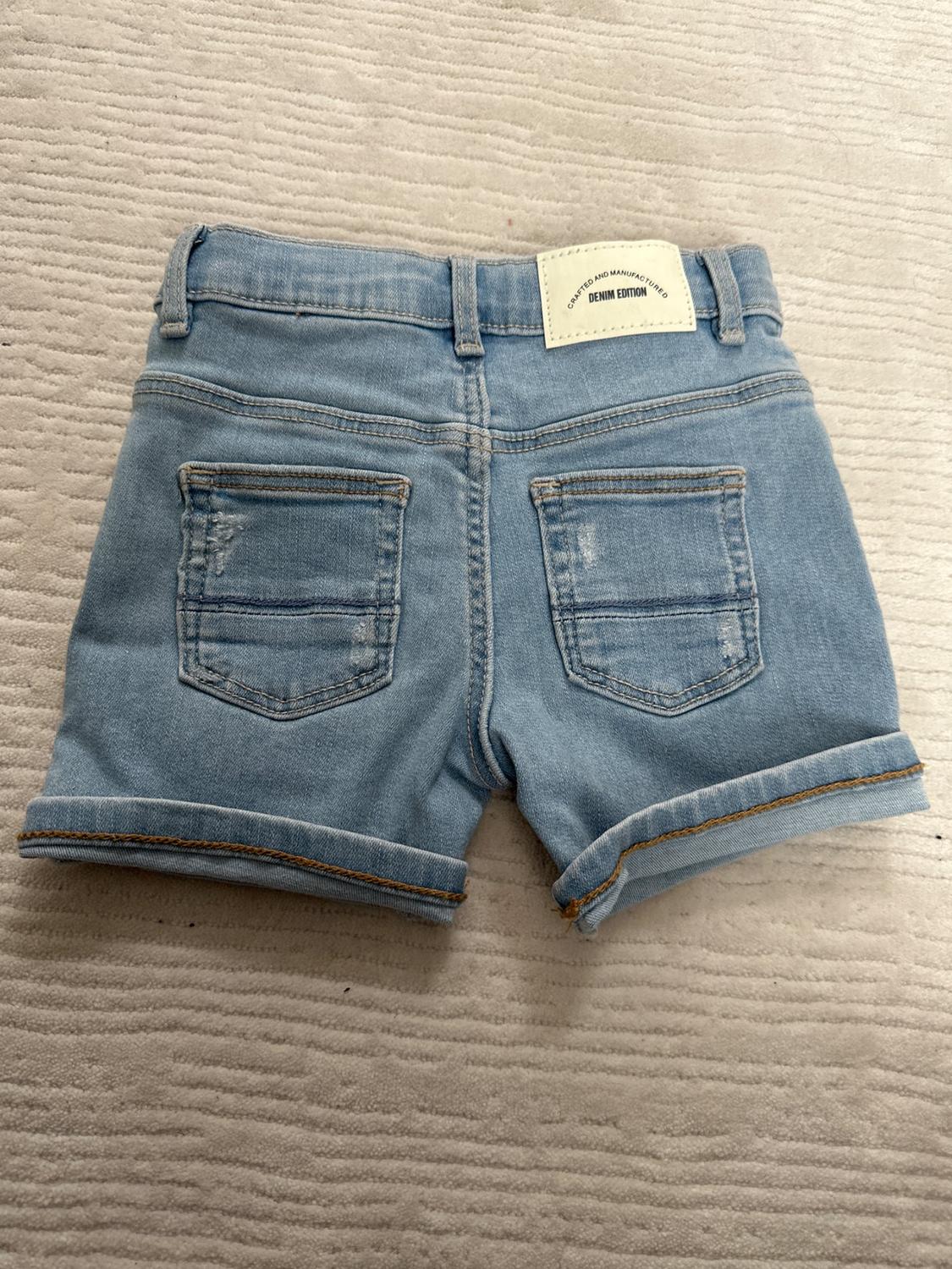 REGULAR FIT DENIM BERMUDA SHORTS - Image 2