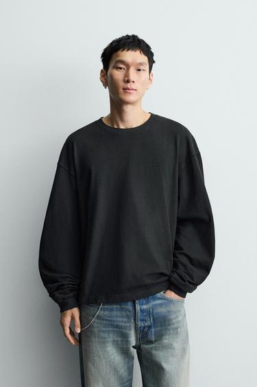 ФАКТУРНА ВАРЕНА ФУТБОЛКА - Чорний Zara