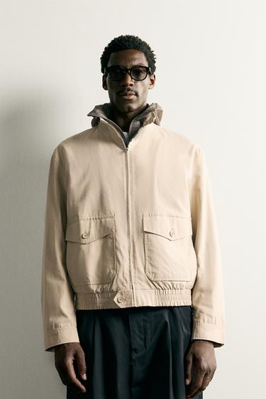 جاكيت قطن ولايوسيل بقصة REGULAR FIT - رمل الخاص بـ Zara