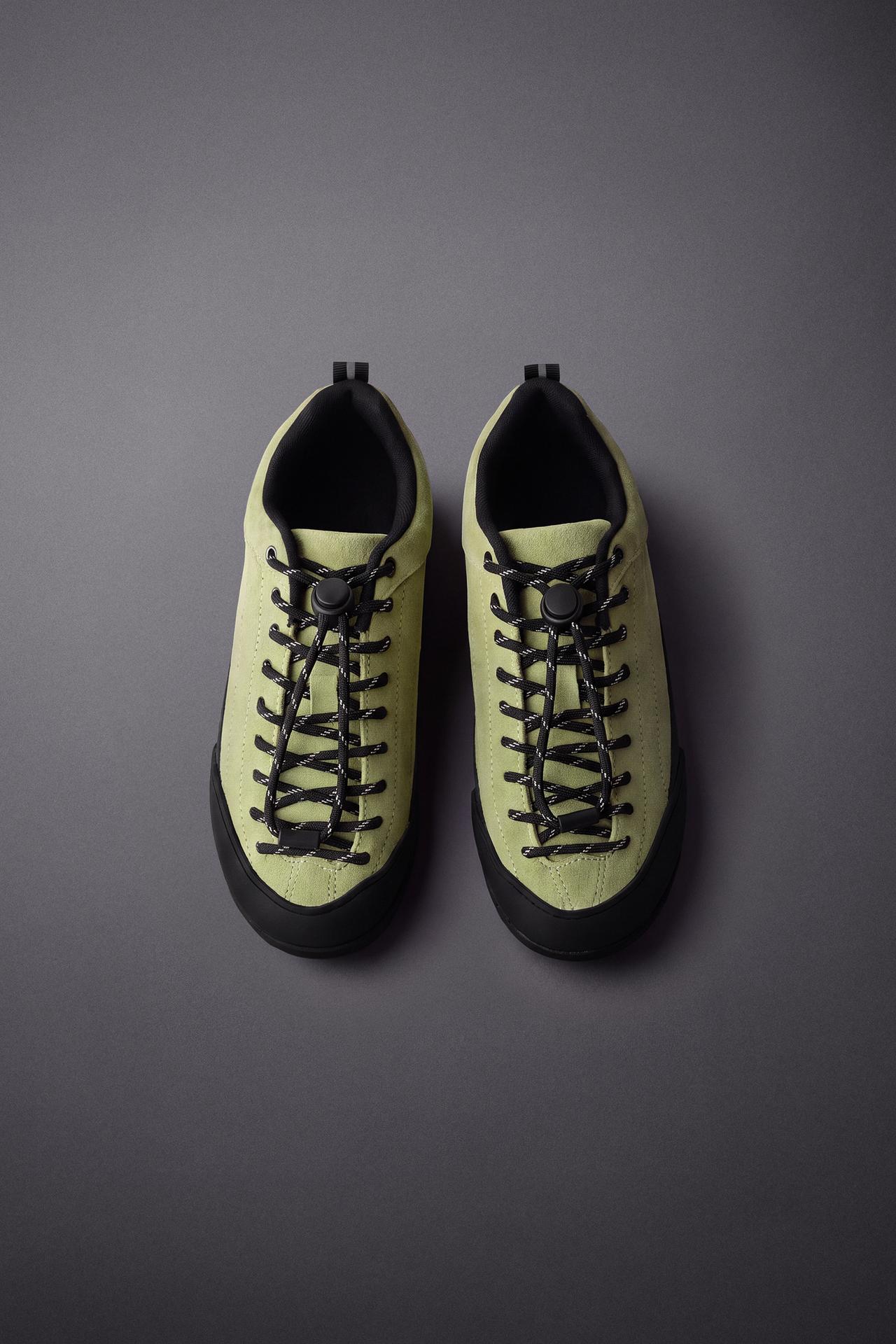 CONTRAST SNEAKERS — Yellow