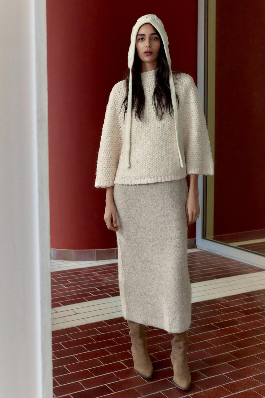 EMBOSSED CROCHET FLOWER BONNET