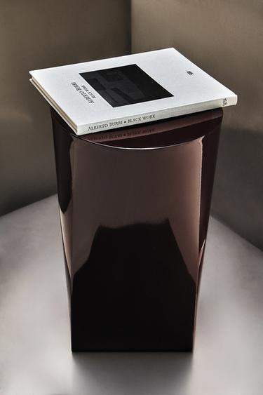 Zaras SIDOBORD I ROSTFRITT STÅL - Vinfärgad