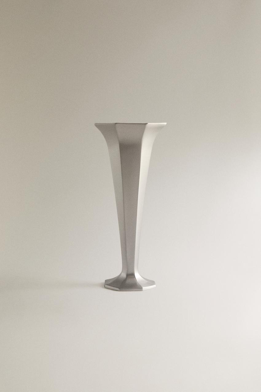 GROSSE VASE MIT FACETTEN | STUDIO MARY LENNOX - Silber