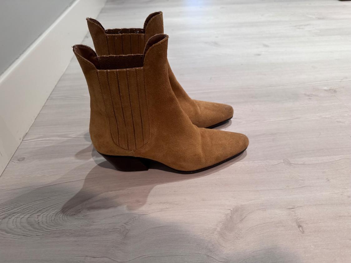 BOTA SERRAJE, PIEL, TACÓN 3,5 CM, SUELA ANTIDESLIZANTE COLOCADA EN EL ZAPATERO, TALLA CORRECTA, PERFECTO ESTADO - Image 3