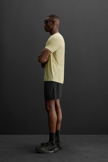 SHORT TECHNIQUE PERFORÉ - Noir de Zara - Image 3