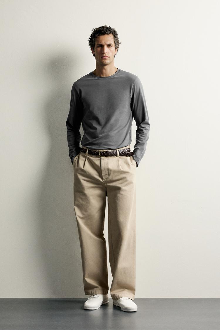 BASIC LONG-SLEEVE SLIM FIT T-SHIRT