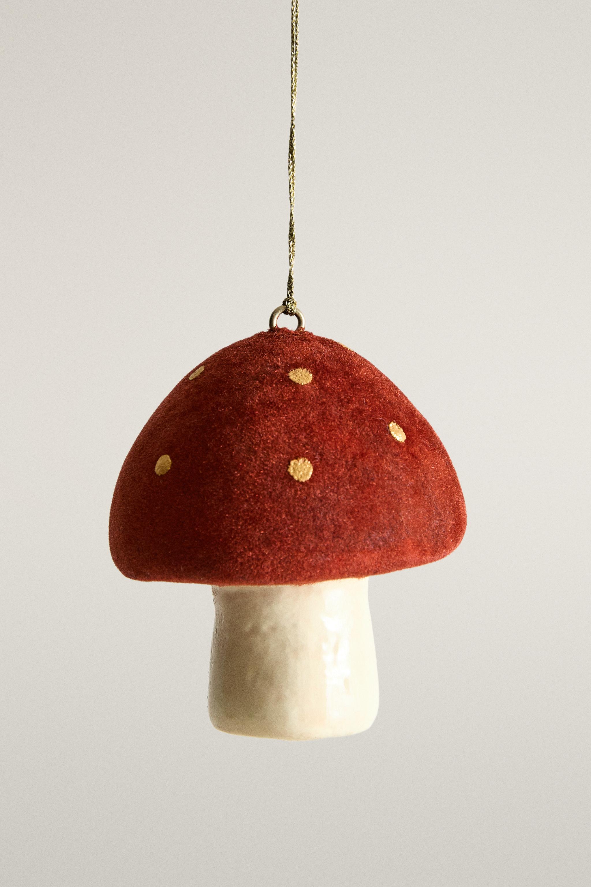 VELVET MUSHROOM CHRISTMAS TREE ORNAMENT