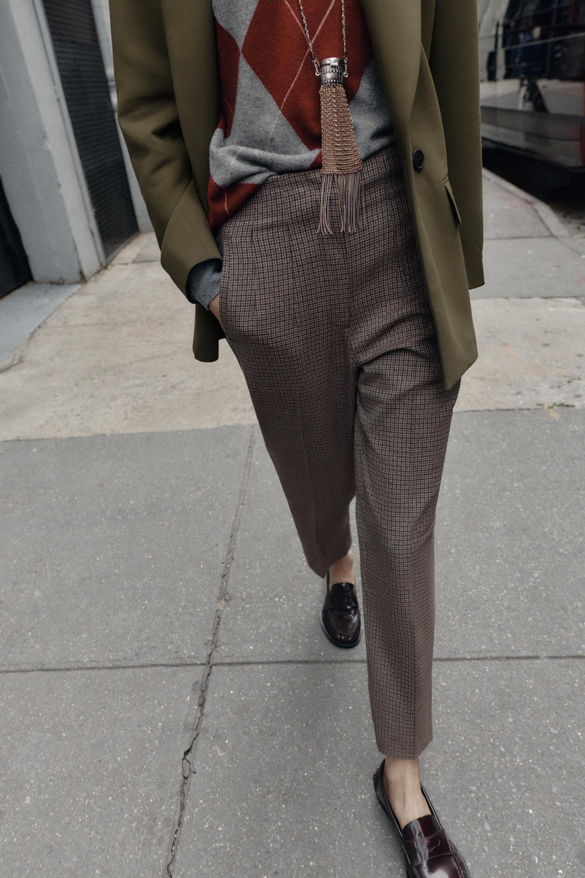 HIGH-WAISTED PLAID PANTS