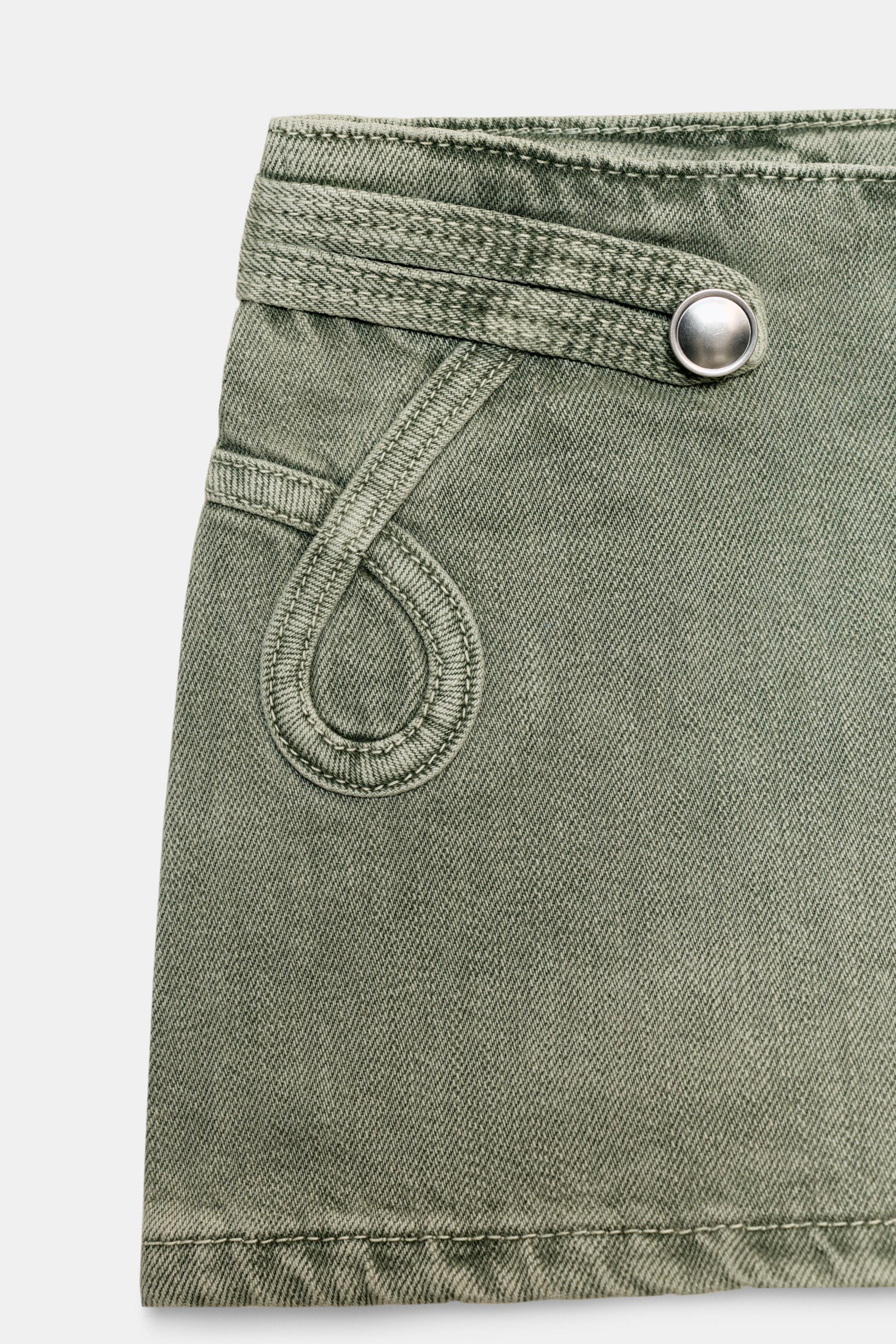 BUTTONED MINI SHORTS