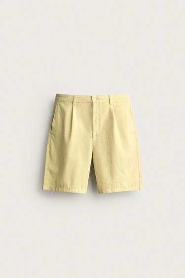 PLEATED REGULAR FIT BERMUDA SHORTS - Light yellow by Zara
