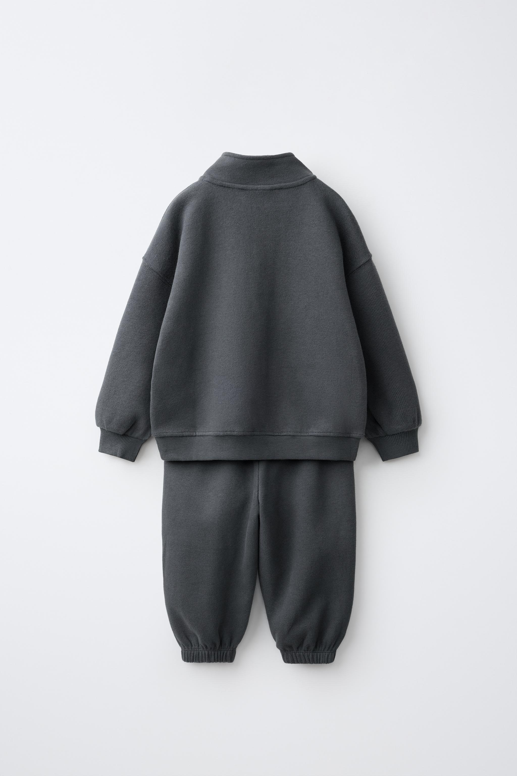 ENSEMBLE DE JOGGING AVEC SWEAT ET PANTALON JOGGER UNI