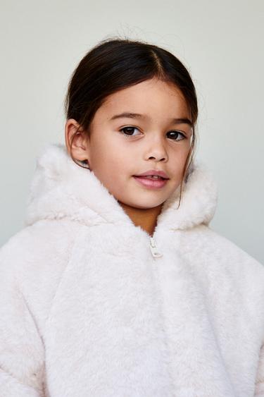 CAZADORA EFECTO PELO CAPUCHA - Crudo de Zara