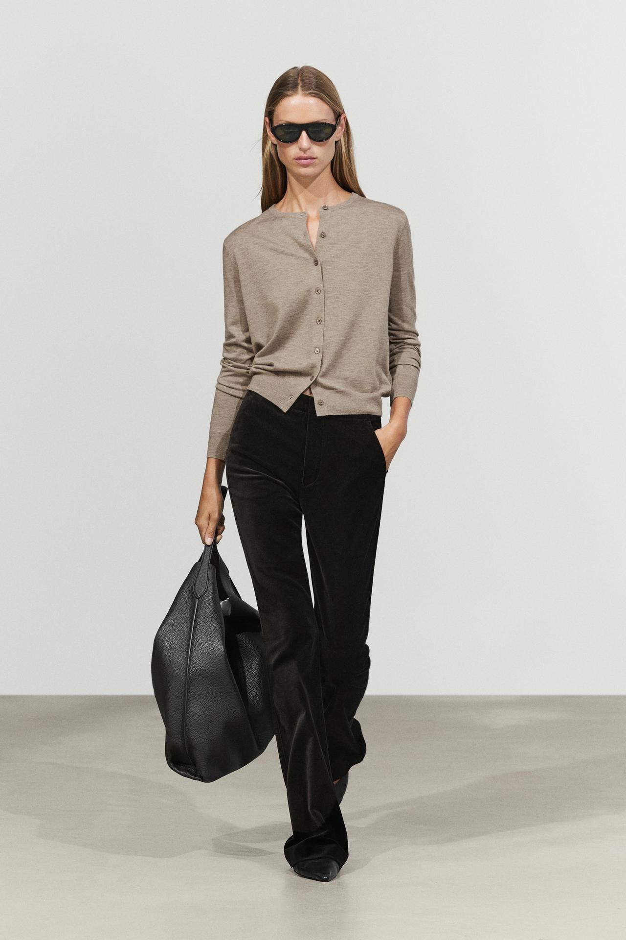 Velvet skinny flare fit pants — Black