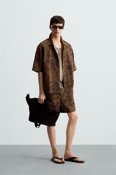 BERMUDA BORDADOS RELIEVE - Chocolate de Zara - Imagen 0