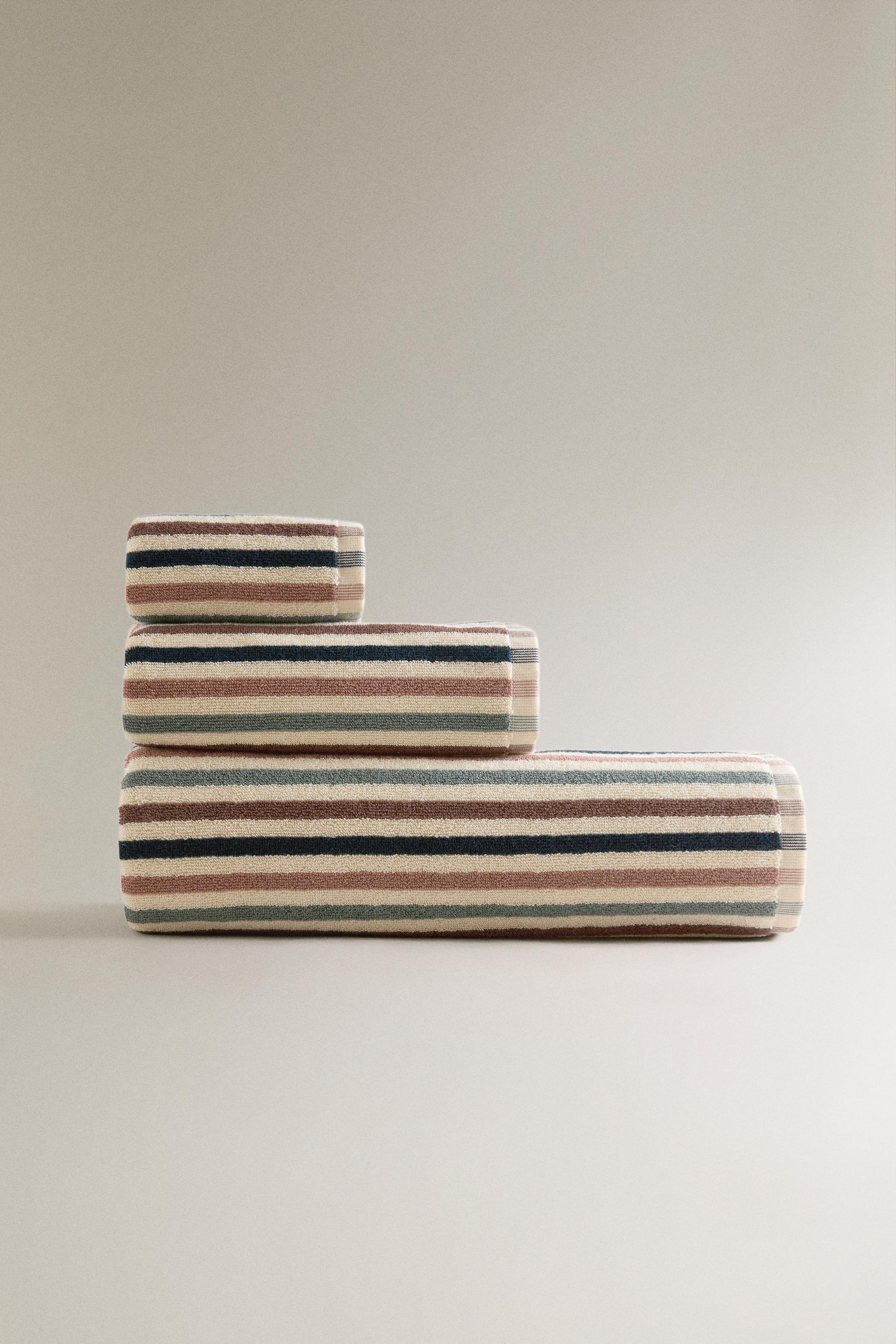 MUTED STRIPED BATH TOWEL — Multicolored