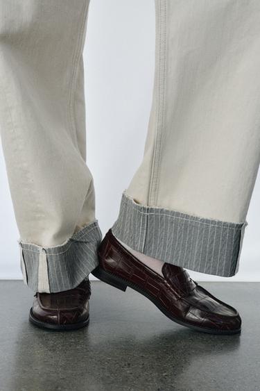 EMBOSSED LEATHER LOAFERS - Brown by Zara