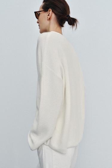 PULL EN MAILLE À DÉCOLLETÉ ARRONDIE - Écru de Zara - Image 2