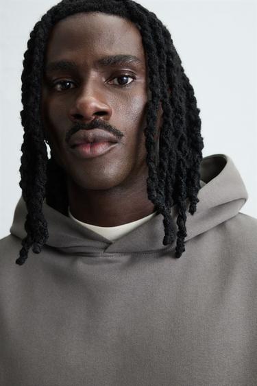 سويت شيرت بغطاء رأس بيزك - رمادي أنثراسايت الخاص بـ Zara