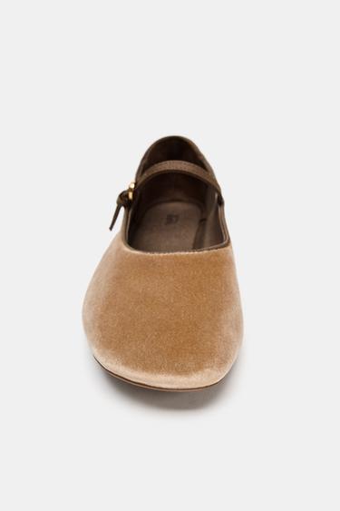 BALLERINES EFFET VELOURS - SABLE/MARRON de Zara - Image 2