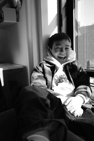 EMBROIDERED HOODIE - Ecru by Zara