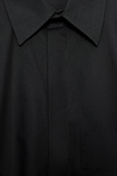 CAMISA CROP POPELÍN - Negro de Zara