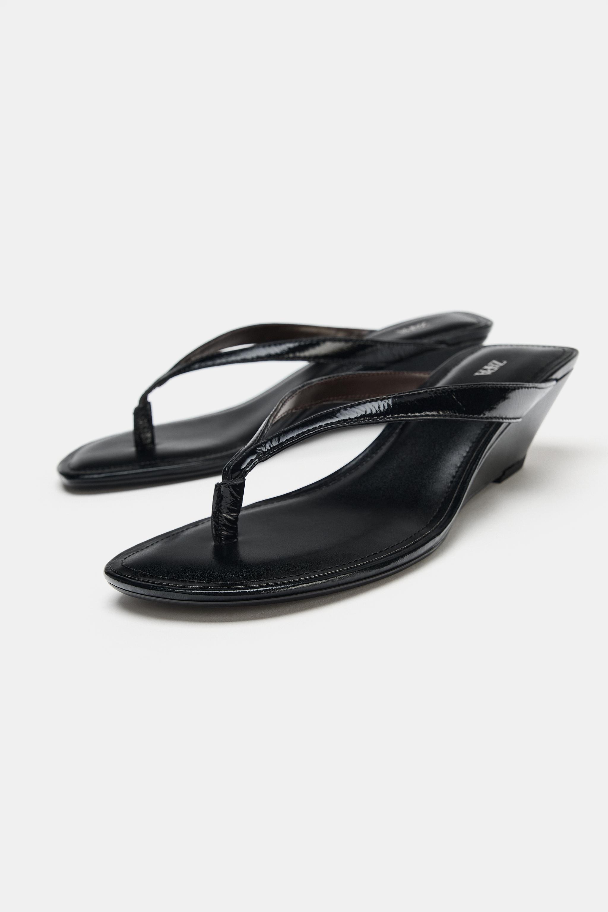 LEATHER WEDGE SANDALS