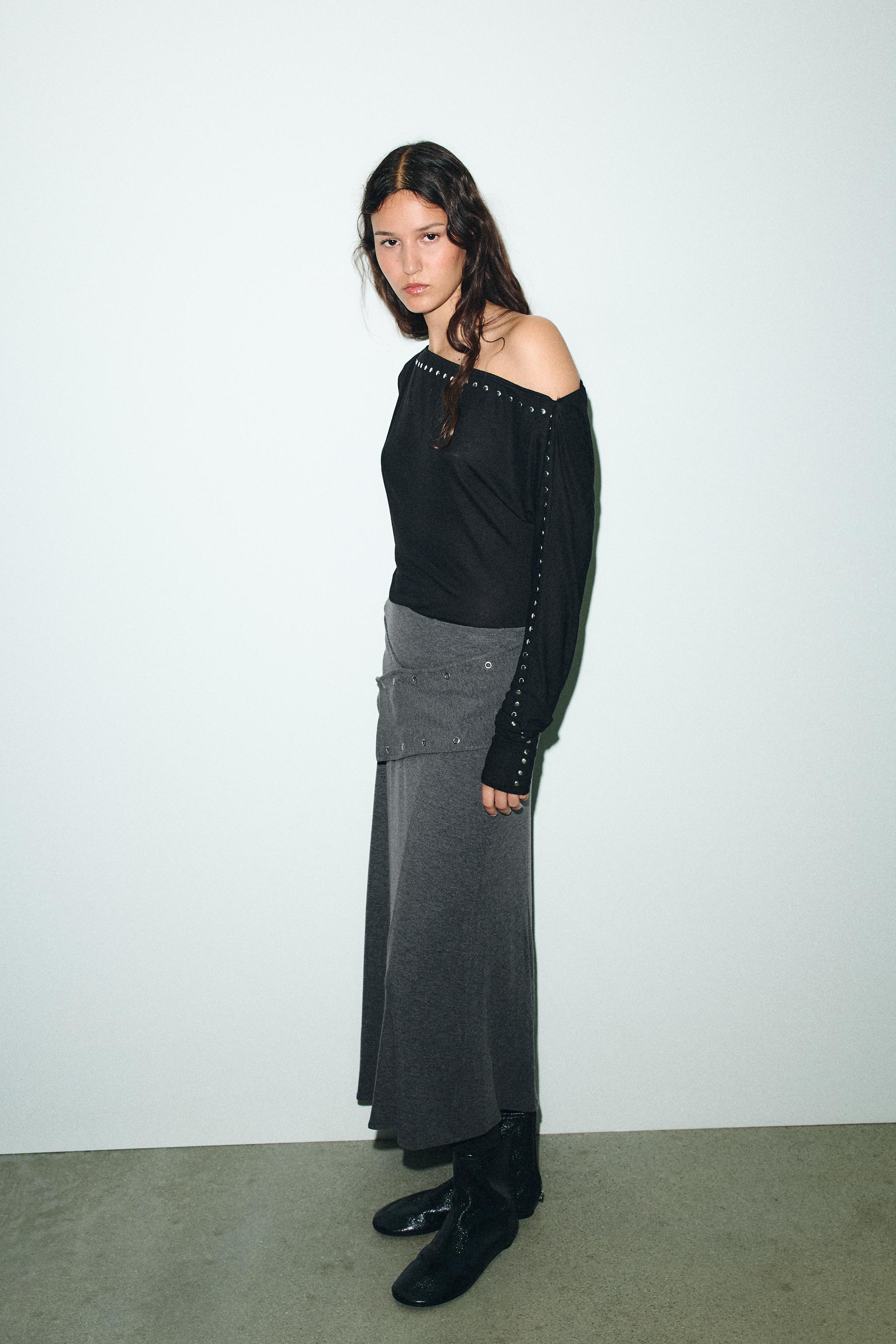 BATWING SLEEVE T-SHIRT WITH STUDS