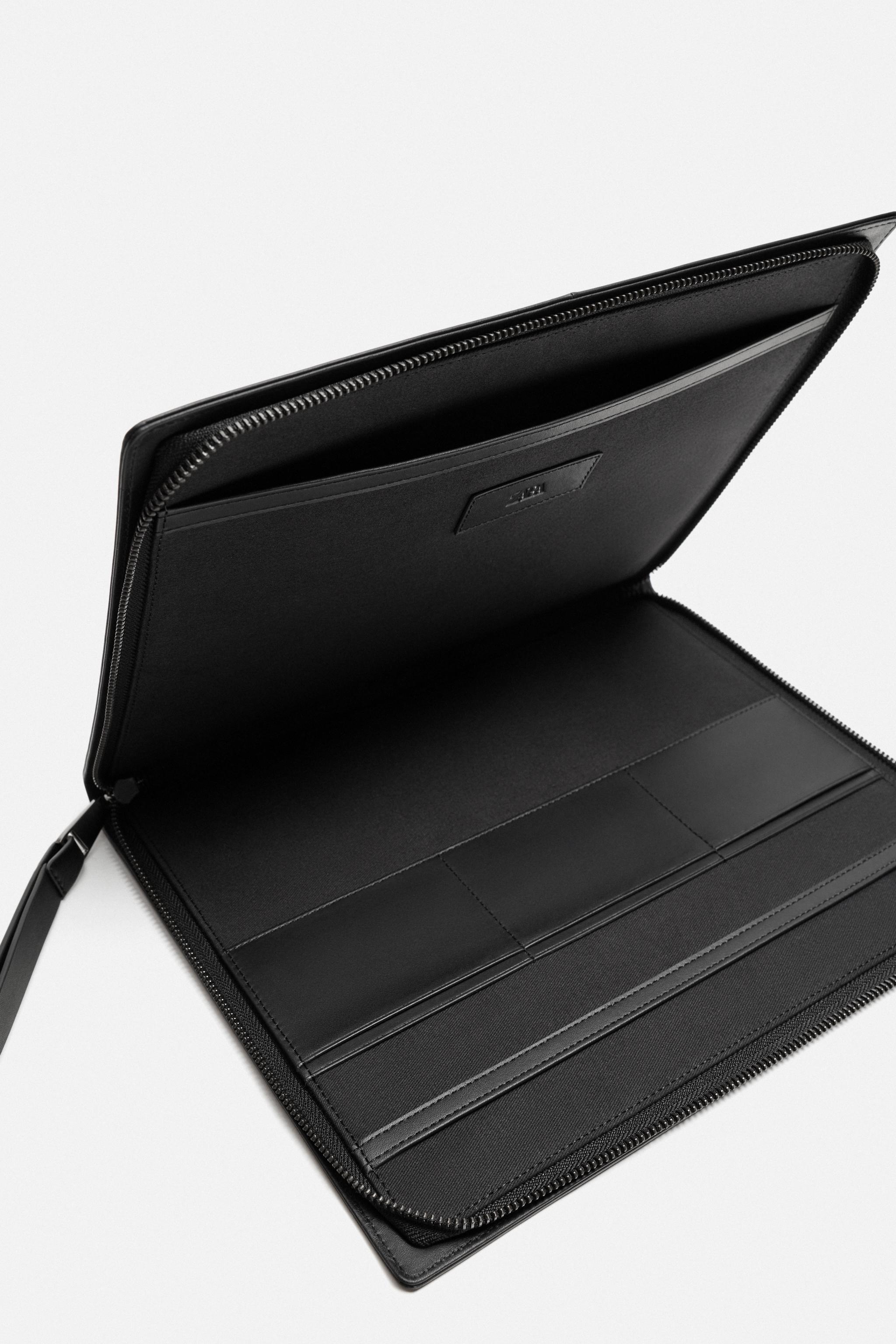 ENVELOPPE EN CUIR
