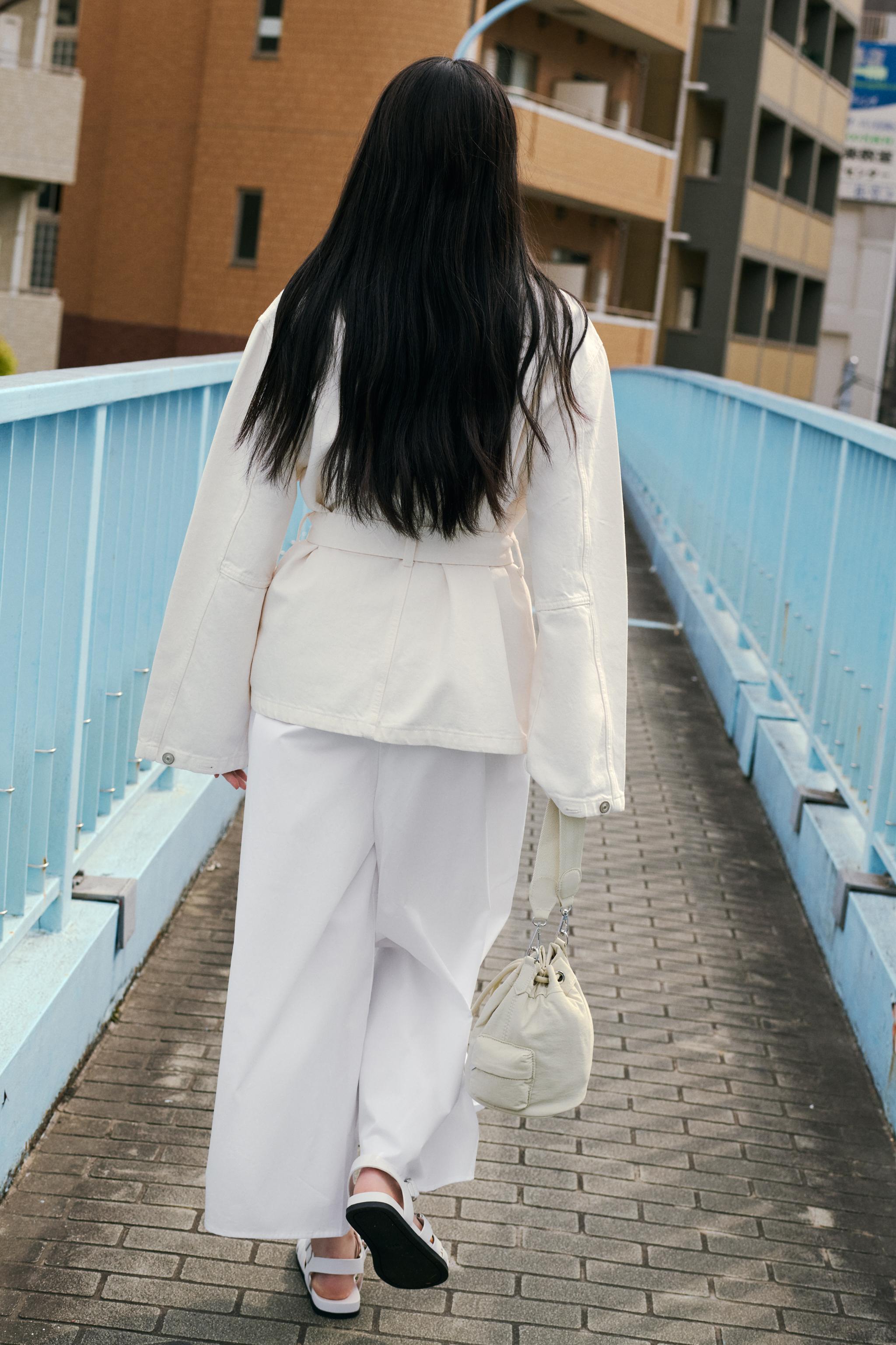 ☆ドイツ発*ZARA*新作*ベルトデニムジャケット/WHITE☆ TRF ベルト デニムジャケット - オフホワイト | ZARA Japan / 日本