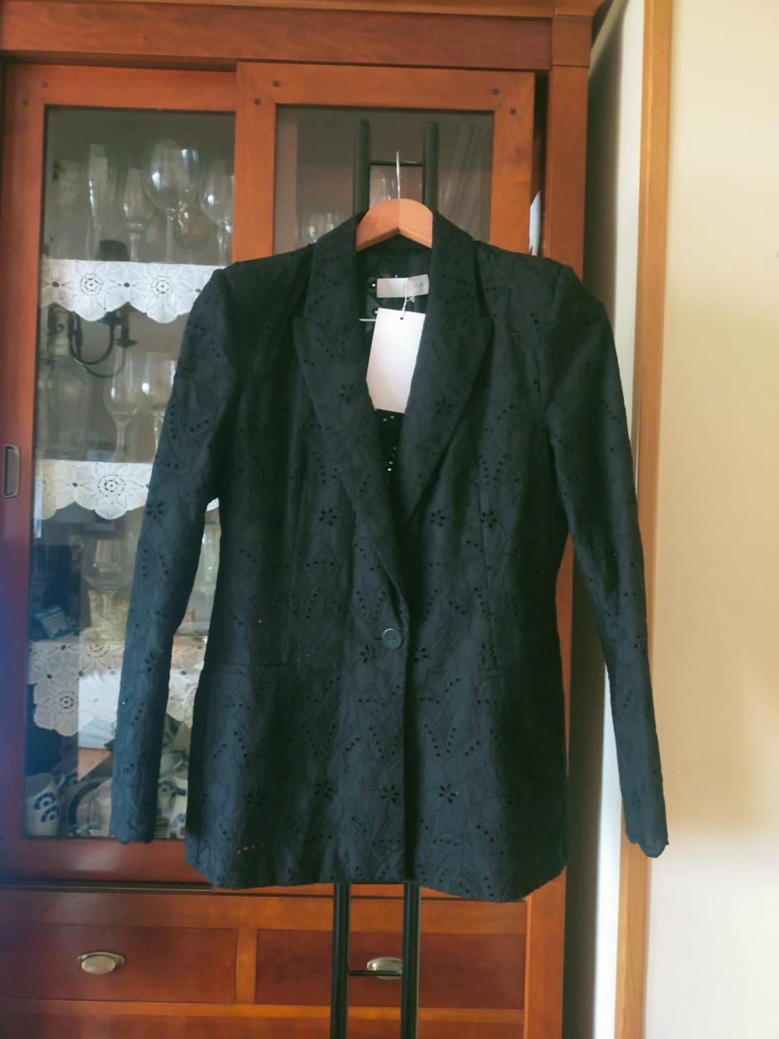 PERFORATED EMBROIDERY BLAZER - Image 5