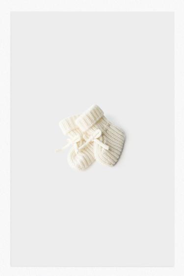 CASHMERE BOOTIES - Ecru White by Zara