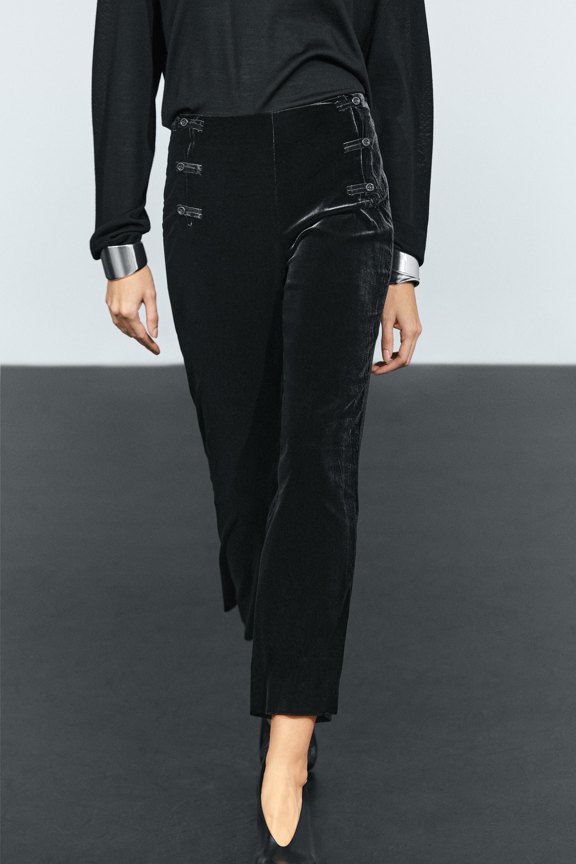 Pantalon droit en velours avec détail brandebourg